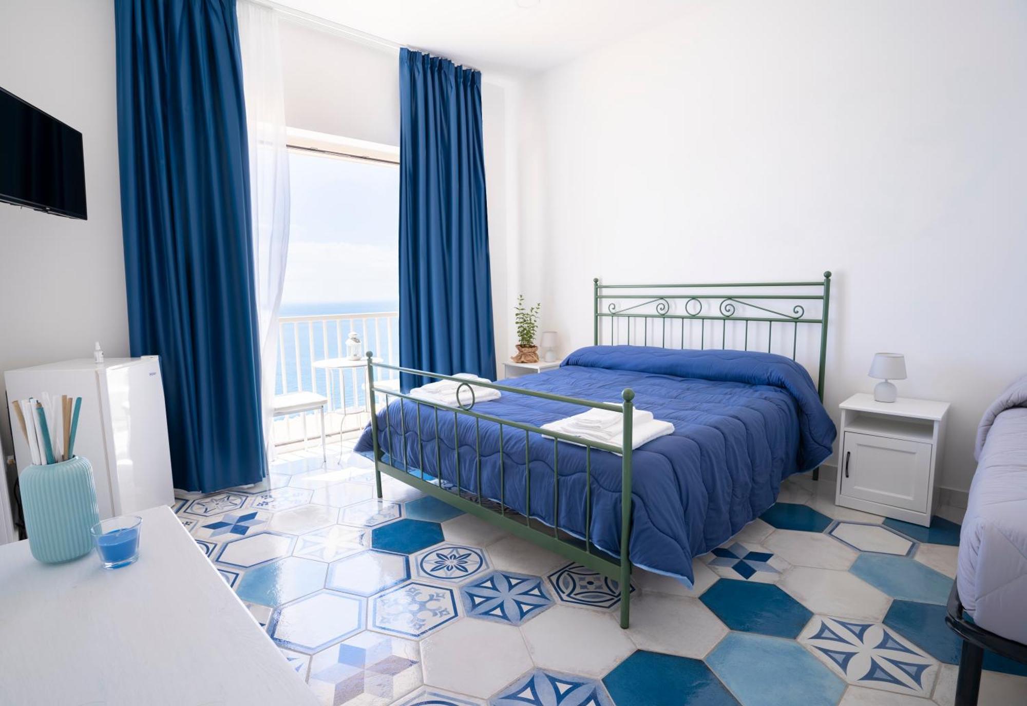 Tenuta La Picola Furore Rom bilde
